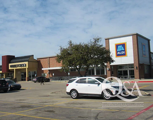 Haltom Plaza Shopping Center property photograph from Quine
