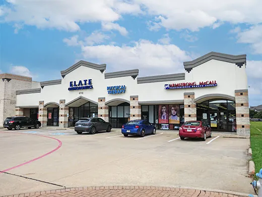 The Colony Plaza property photograph from Quine